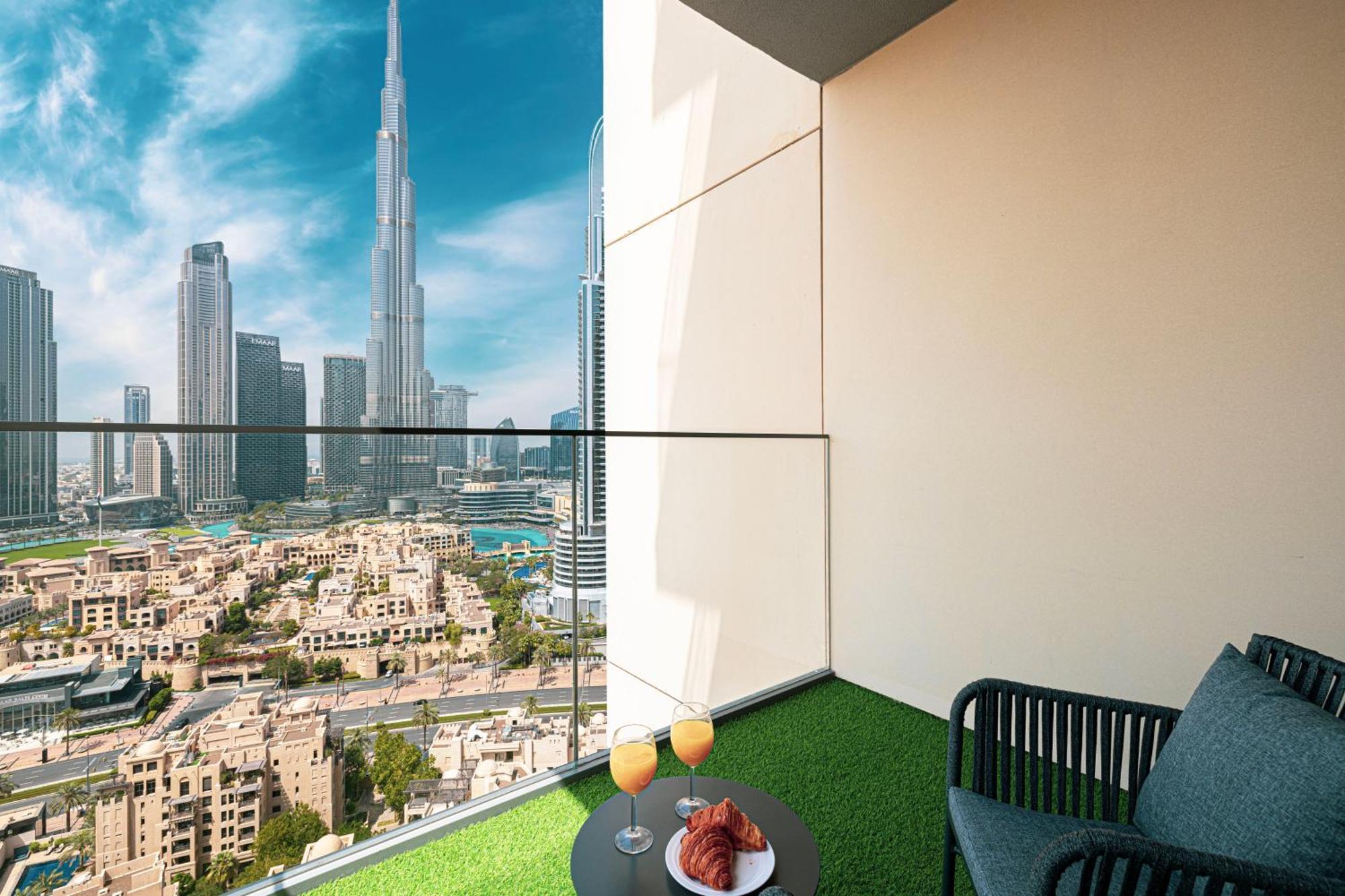 Smartstay At Burj Royale - Full Burj Khalifa View - Brand New Luxury Apartments Dubai Dış mekan fotoğraf