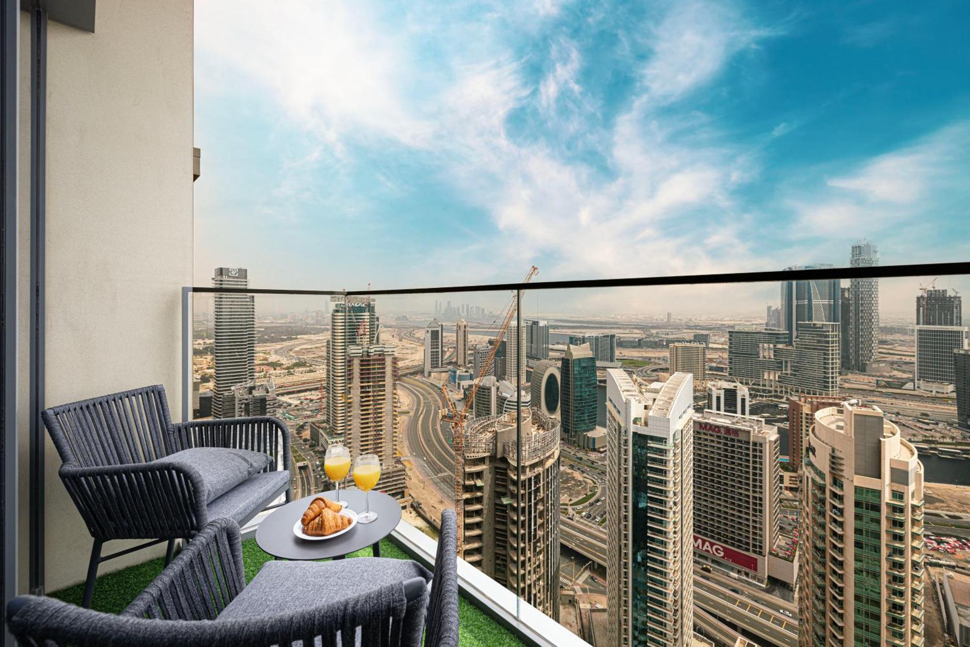 Smartstay At Burj Royale - Full Burj Khalifa View - Brand New Luxury Apartments Dubai Dış mekan fotoğraf