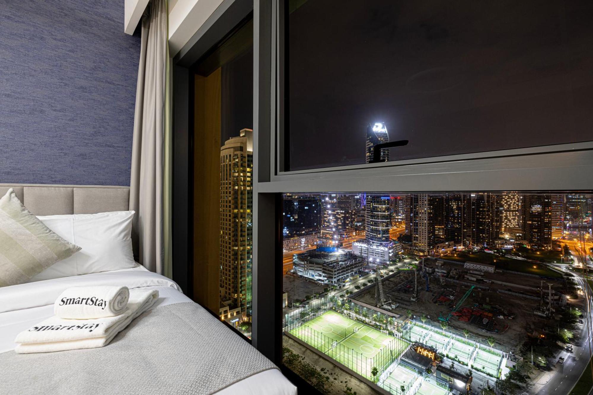 Smartstay At Burj Royale - Full Burj Khalifa View - Brand New Luxury Apartments Dubai Dış mekan fotoğraf