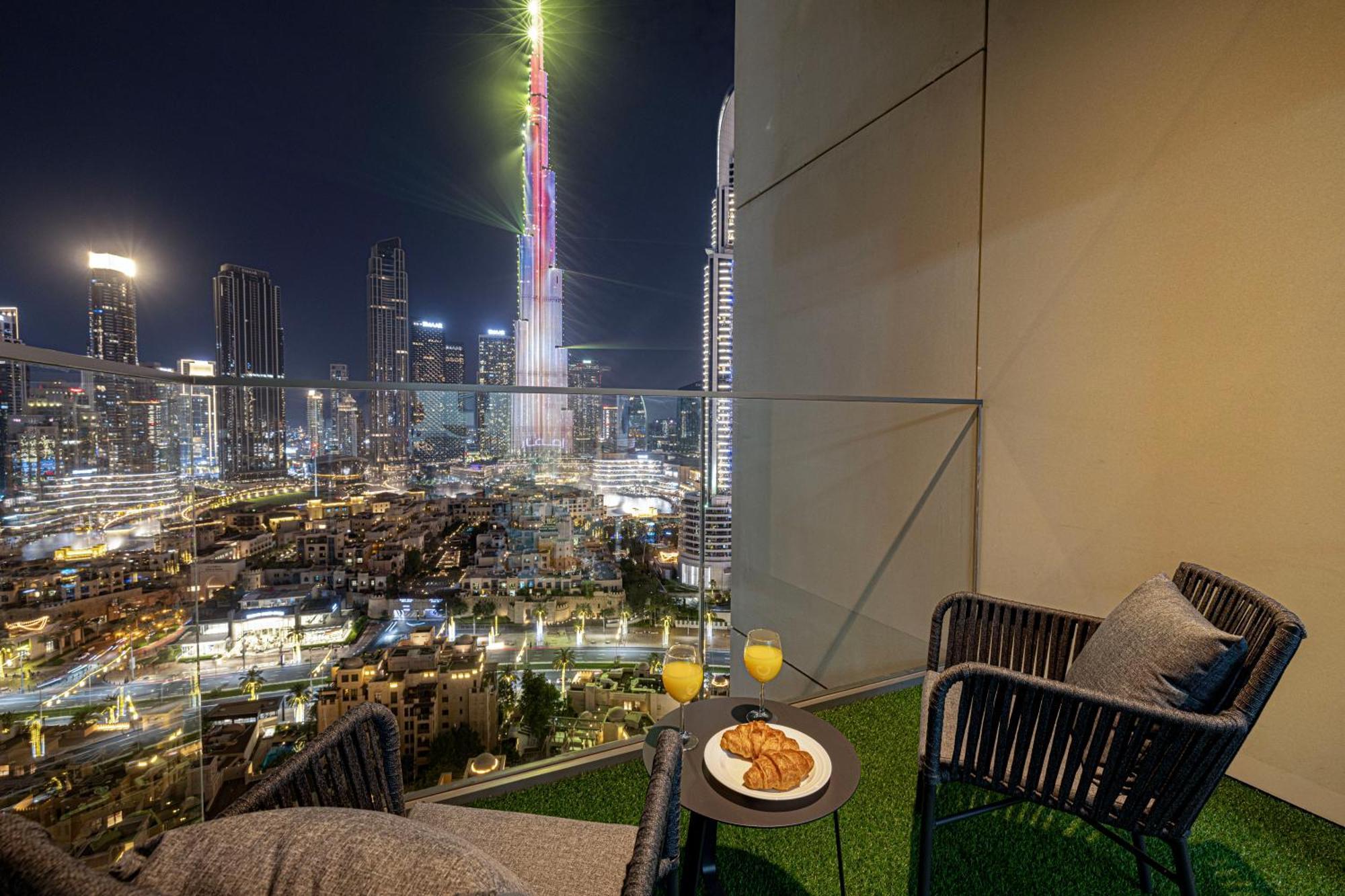 Smartstay At Burj Royale - Full Burj Khalifa View - Brand New Luxury Apartments Dubai Dış mekan fotoğraf