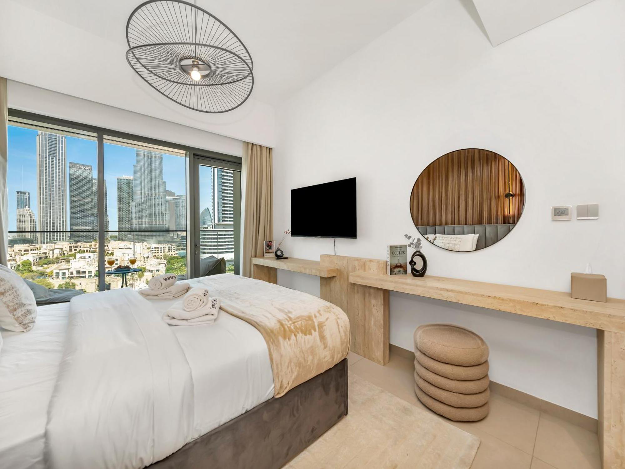 Smartstay At Burj Royale - Full Burj Khalifa View - Brand New Luxury Apartments Dubai Dış mekan fotoğraf