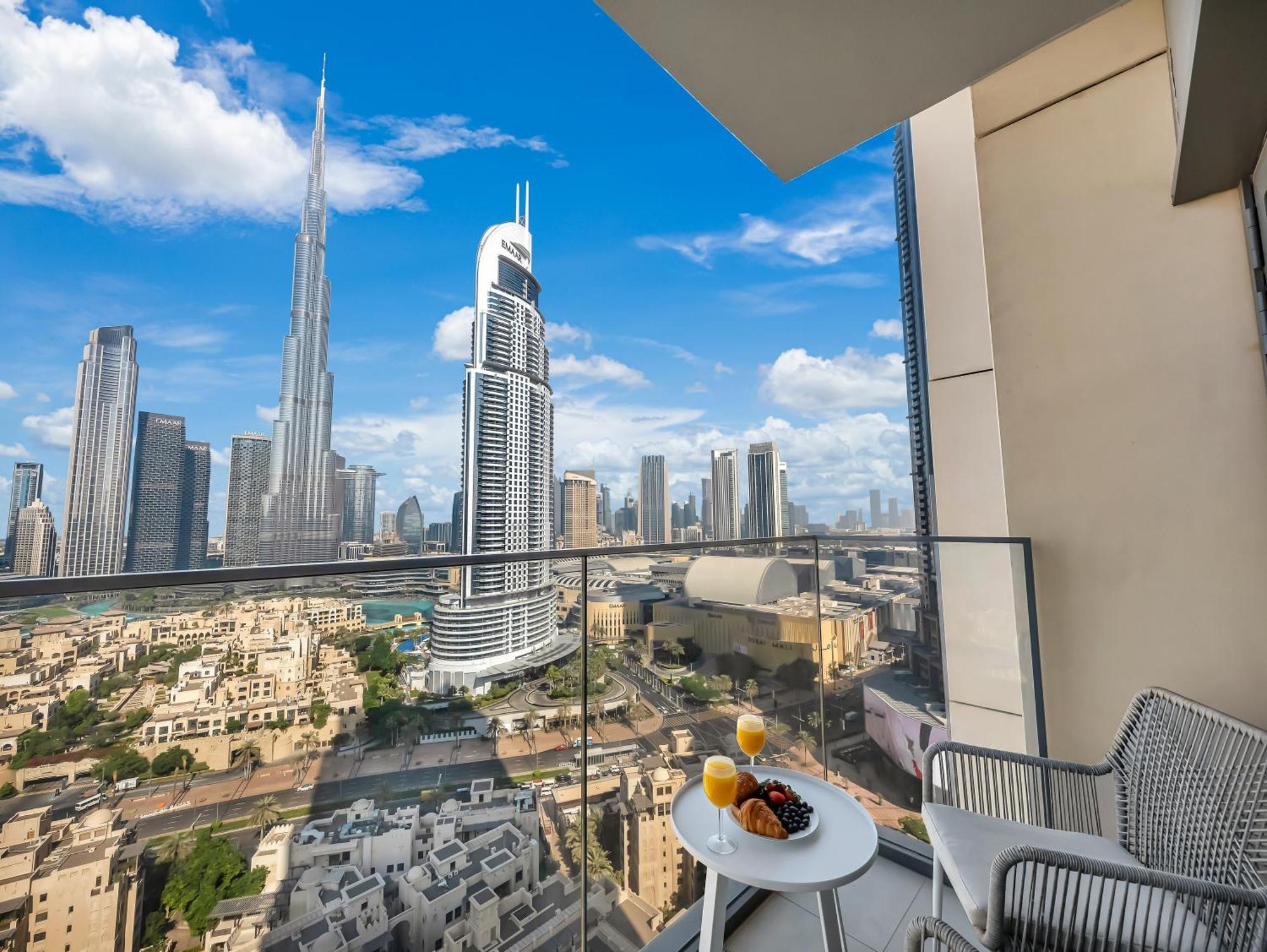 Smartstay At Burj Royale - Full Burj Khalifa View - Brand New Luxury Apartments Dubai Dış mekan fotoğraf