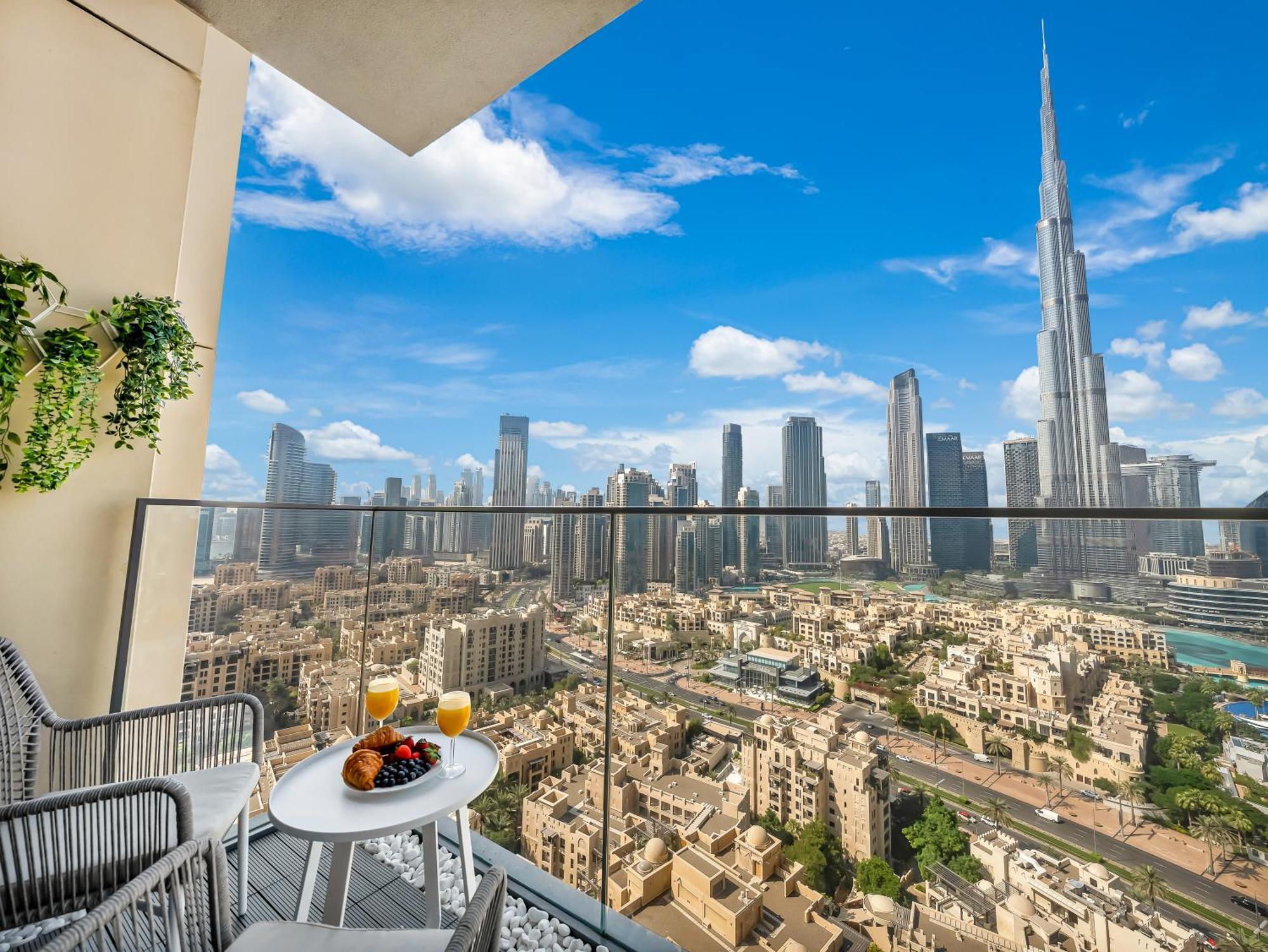 Smartstay At Burj Royale - Full Burj Khalifa View - Brand New Luxury Apartments Dubai Dış mekan fotoğraf